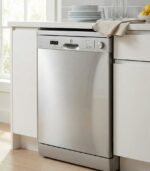 Le Lave-vaisselle Fitco Silver FDW-X1D14S est un lave-vaisselle pose libre 60 cm